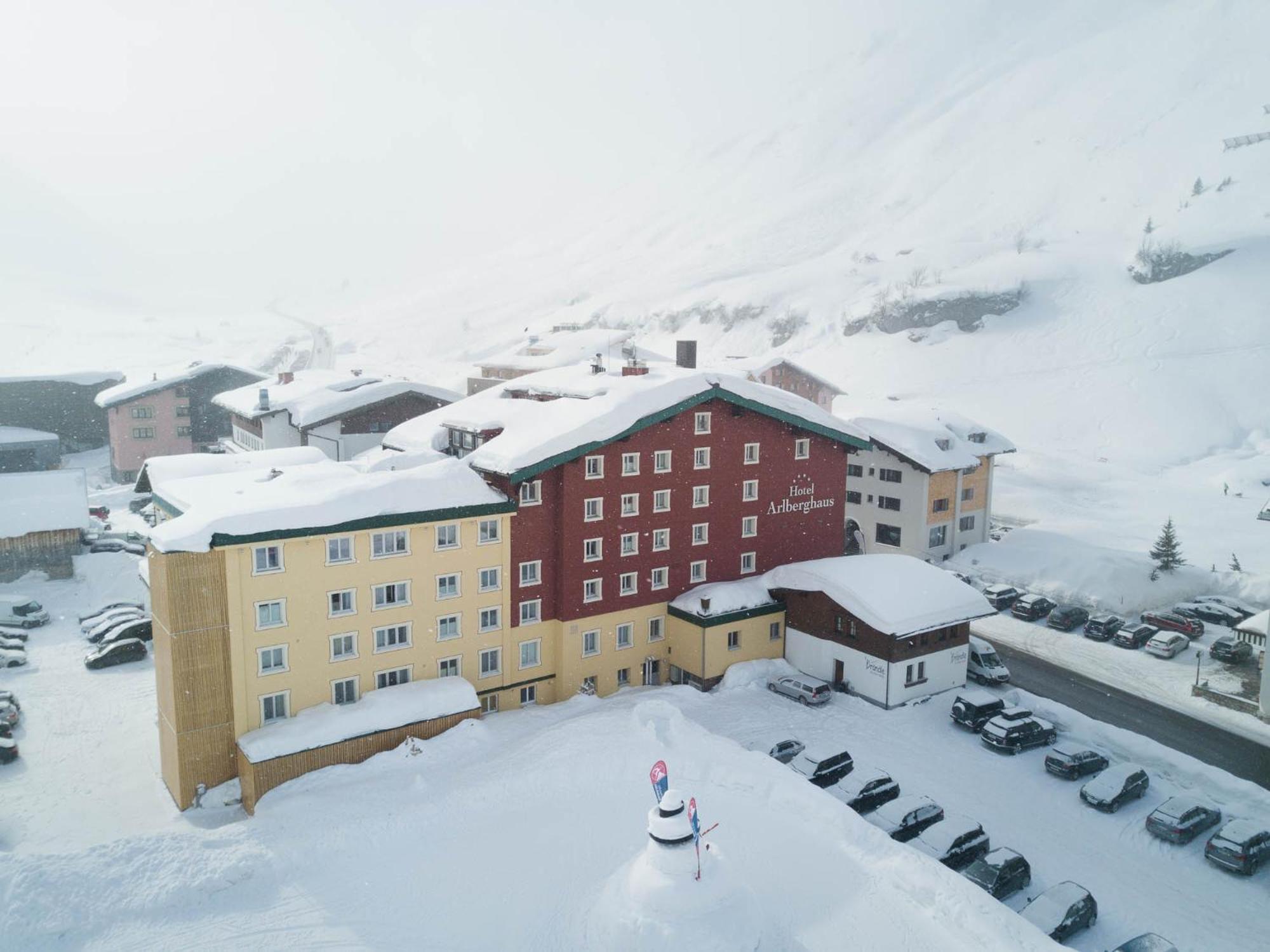 Hotel Arlberghaus Zürs Exterior foto